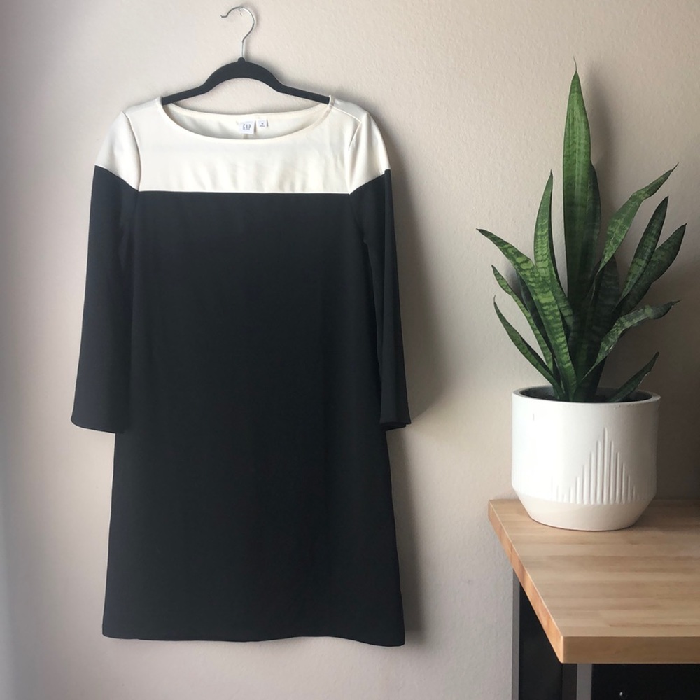 NWOT GAP COLOR BLOCK DRESS